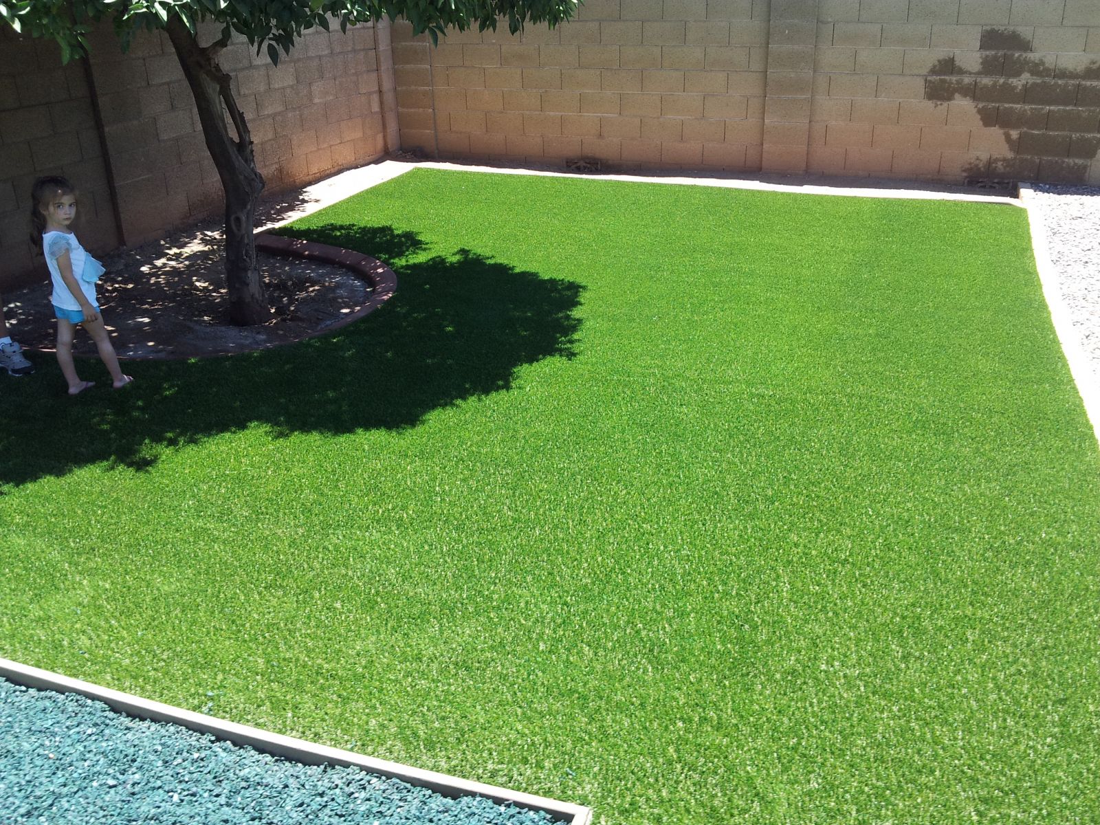 Choosing the Right Artificial Grass Installer for Your Home