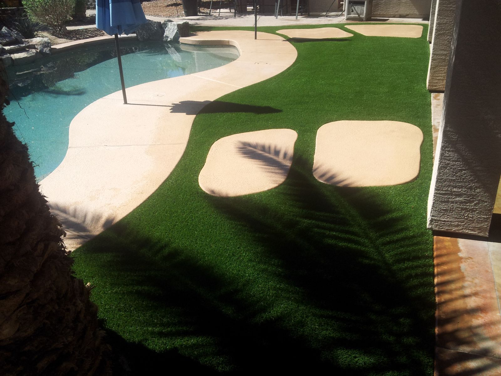 Get The Best Artificial Grass Installers For The Best Rain Protection